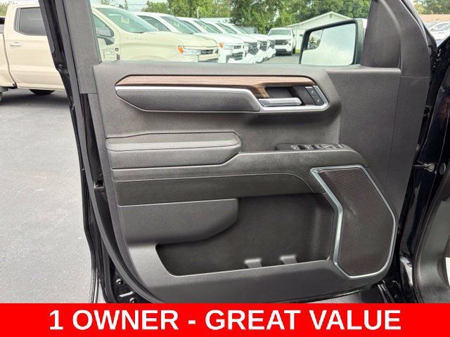 Used 2025 Chevrolet Silverado 1500 LT RWD image 12