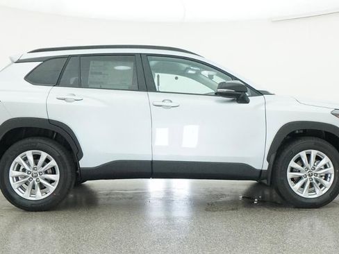 New 2026 Toyota Corolla Cross LE image 27