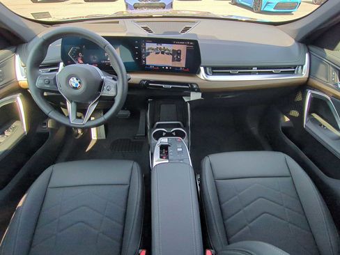 Used 2025 BMW X1 xDrive28i w/ Technology Package image 14