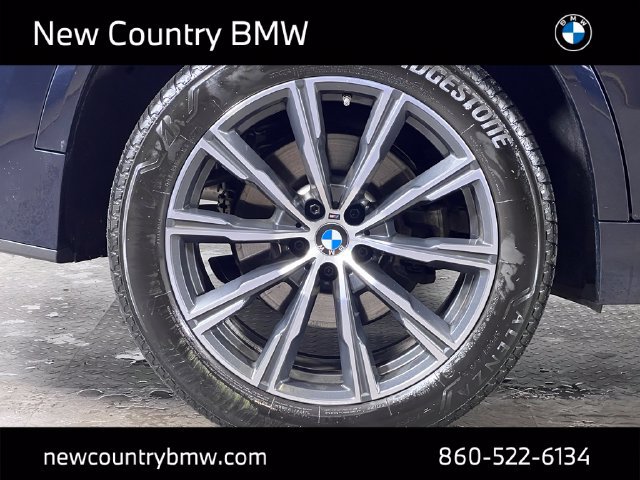 Used 2025 BMW X5 xDrive40i w/ M Sport Package AWD/4WD image 14