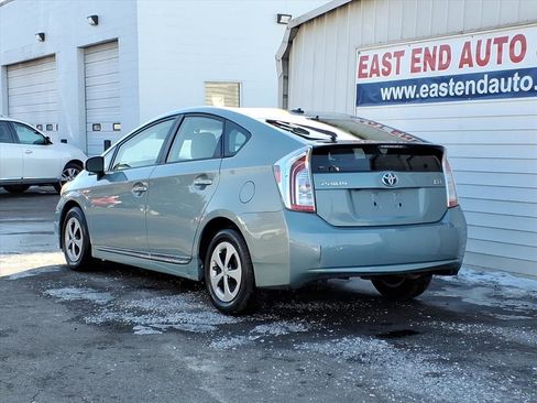 Used 2013 Toyota Prius Three image 3
