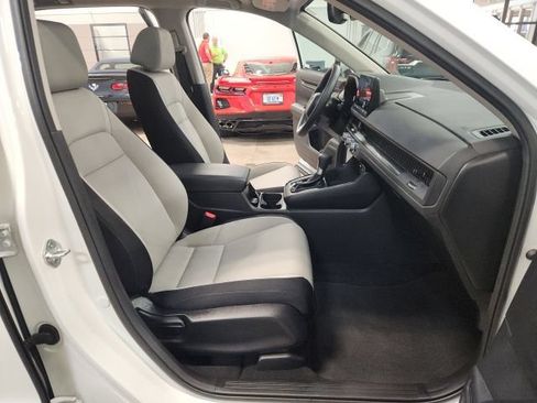 Used 2025 Honda CR-V EX image 30