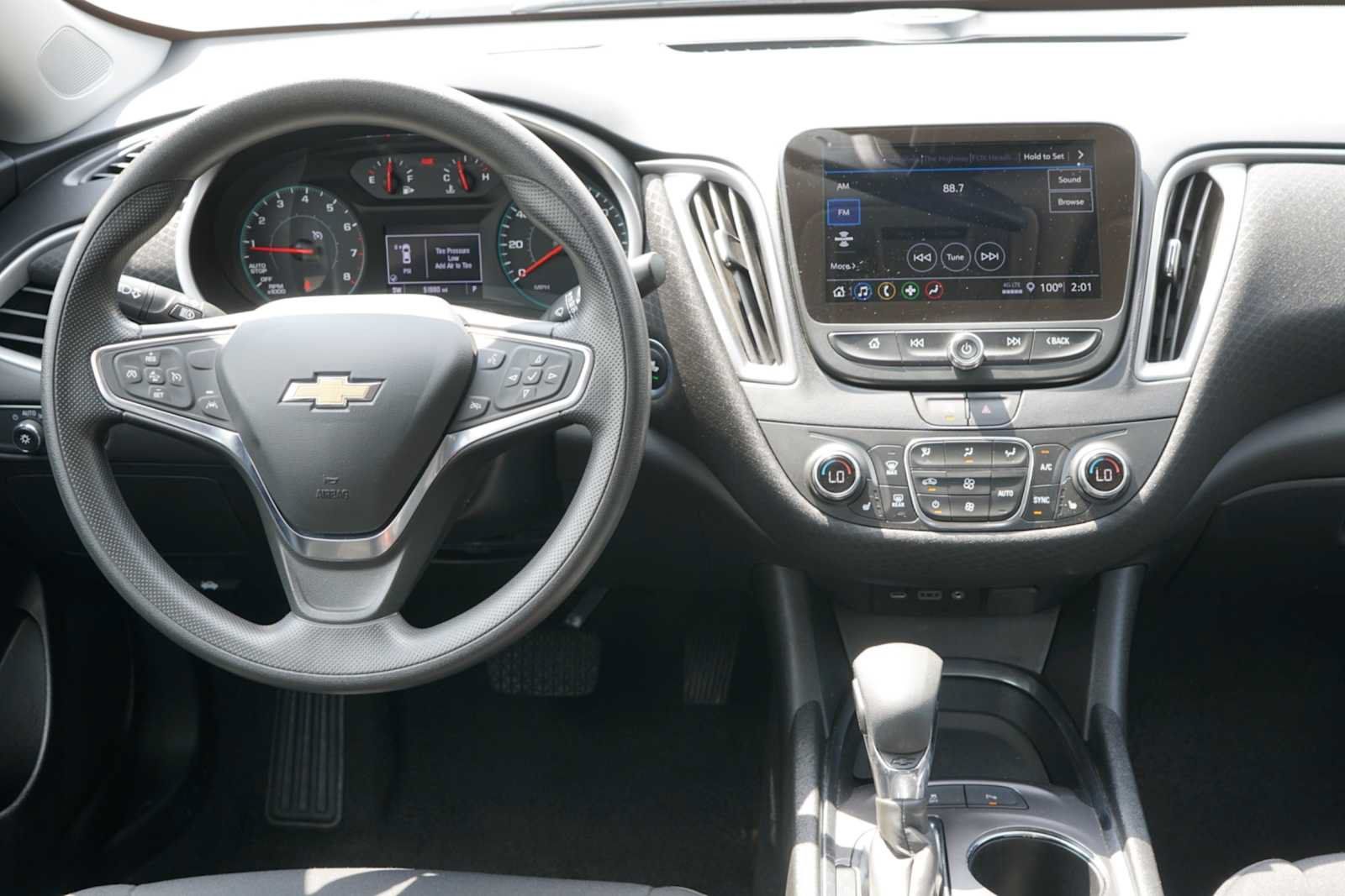Used 2025 Chevrolet Malibu LT FWD image 22