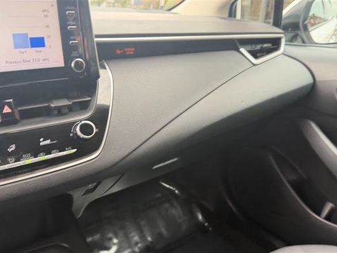 Used 2020 Toyota Corolla LE FWD image 38