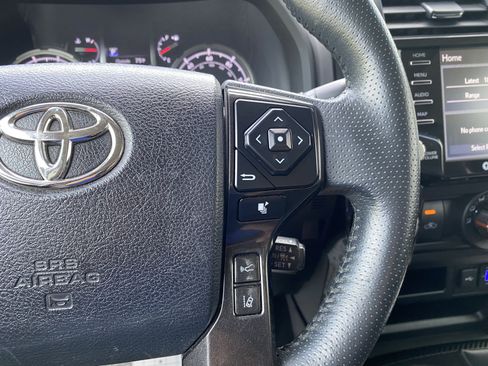 Used 2020 Toyota 4Runner TRD Off-Road Premium w/ Moonroof Package AWD/4WD image 20