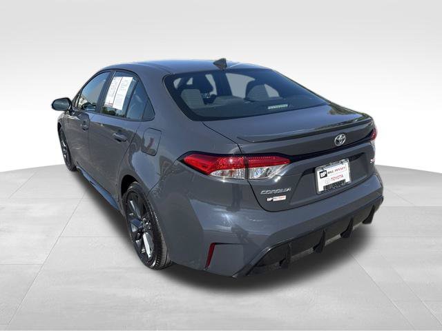 Used 2024 Toyota Corolla SE FWD image 3