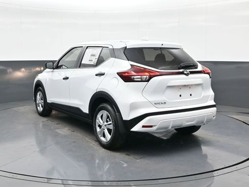 New 2025 Nissan Kicks Play S image 5