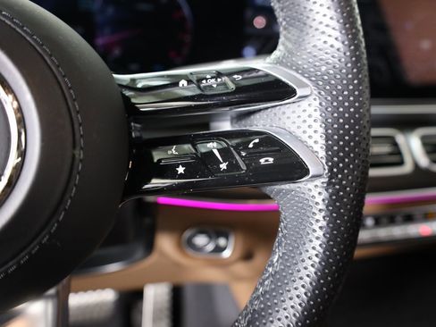 Used 2024 Mercedes-Benz GLS 450 GLS 450 image 25