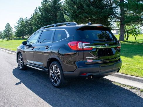 Used 2023 Subaru Ascent Limited image 4