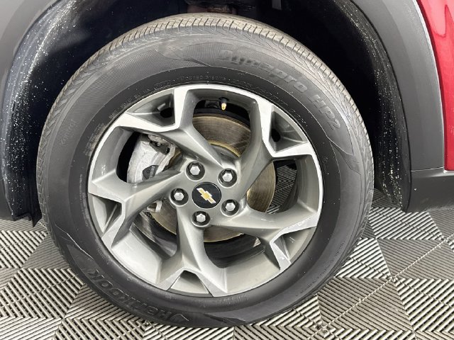 Used 2024 Chevrolet Trax LT FWD image 35