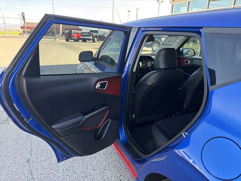 Used 2020 Kia Soul GT-Line Turbo FWD image 7
