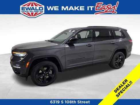 New 2025 Jeep Grand Cherokee L Limited w/ Black Appearance Package AWD/4WD image 19