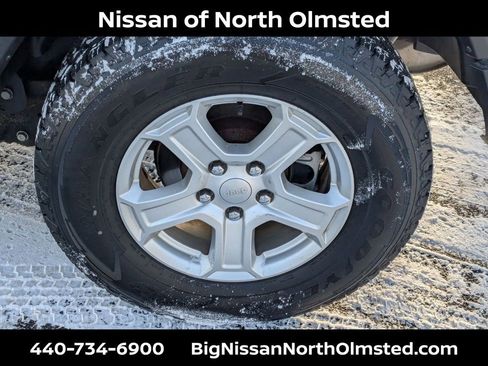 Used 2018 Jeep Wrangler Unlimited Sport S image 28