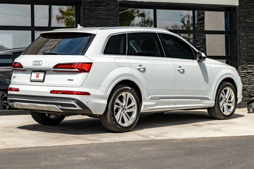 Used 2022 Audi Q7 3.0T Premium Plus w/ Premium Plus Package AWD/4WD image 10