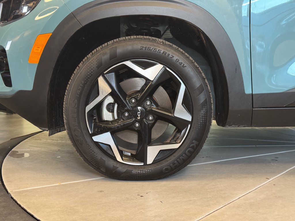 Used 2025 Kia Seltos S AWD/4WD image 24