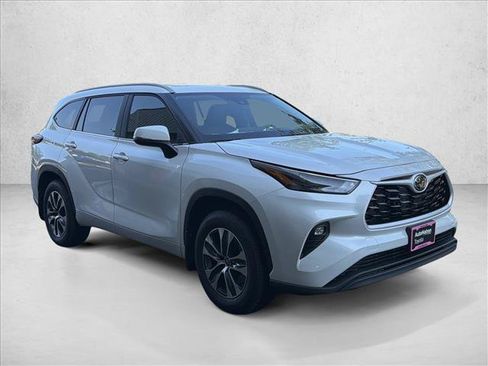 New 2026 Toyota Highlander XLE AWD/4WD image 4