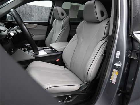 Used 2023 Acura MDX SH-AWD w/ Advance Package image 18