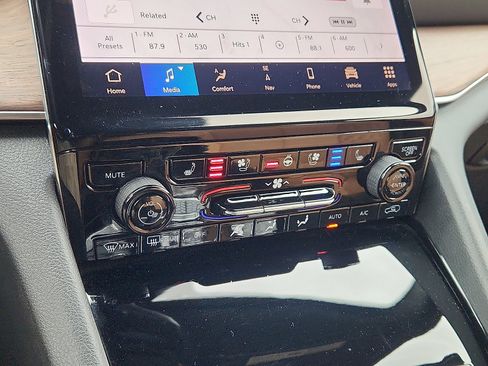 Used 2022 Jeep Grand Cherokee Summit w/ Adv Protech Group IV image 17