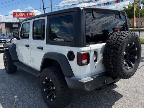 Used 2018 Jeep Wrangler Unlimited Sport S AWD/4WD image 5