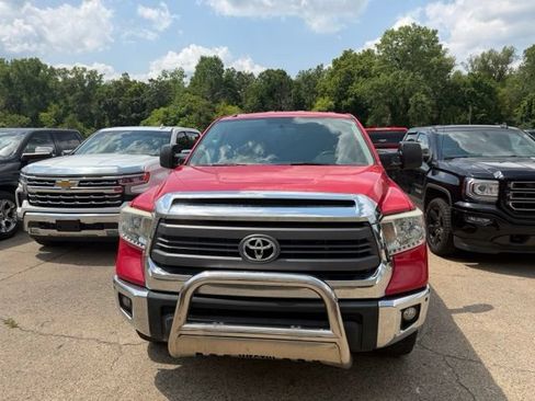 Used 2014 Toyota Tundra SR5 AWD/4WD image 2