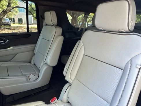 New 2026 GMC Yukon XL Denali w/ Sun & Power Step Package AWD/4WD image 23