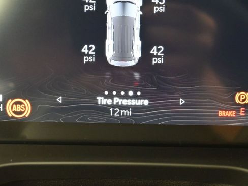 New 2026 Jeep Grand Cherokee Altitude AWD/4WD image 18