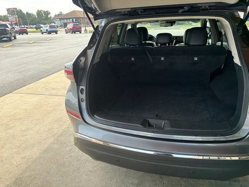Used 2023 Nissan Murano SV FWD image 8