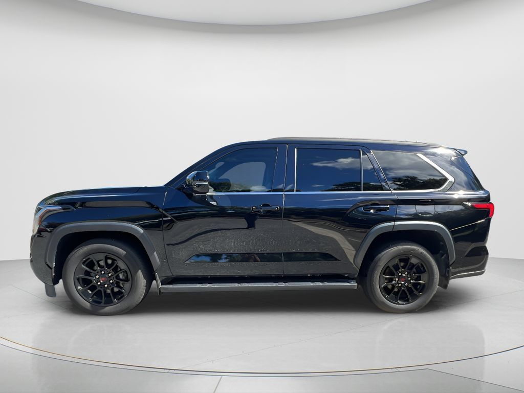 Used 2023 Toyota Sequoia SR5 w/ SR5 Premium Package AWD/4WD image 9