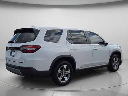 Used 2023 Honda Pilot EX-L image 7