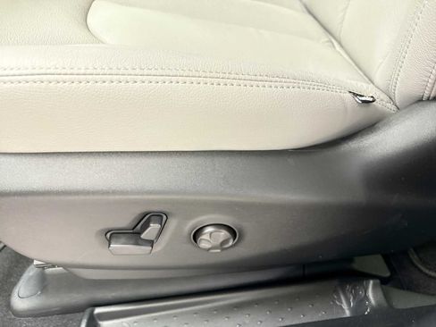 New 2026 Chrysler Pacifica Select FWD image 15