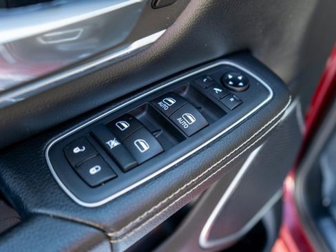 Used 2020 RAM 1500 Laramie image 18