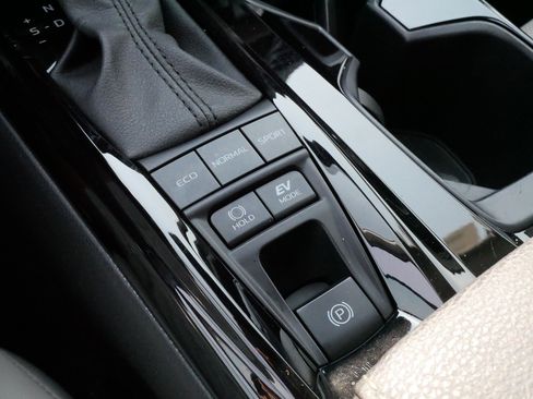 Certified 2025 Toyota Camry XLE w/ Premium Plus Package AWD/4WD image 25