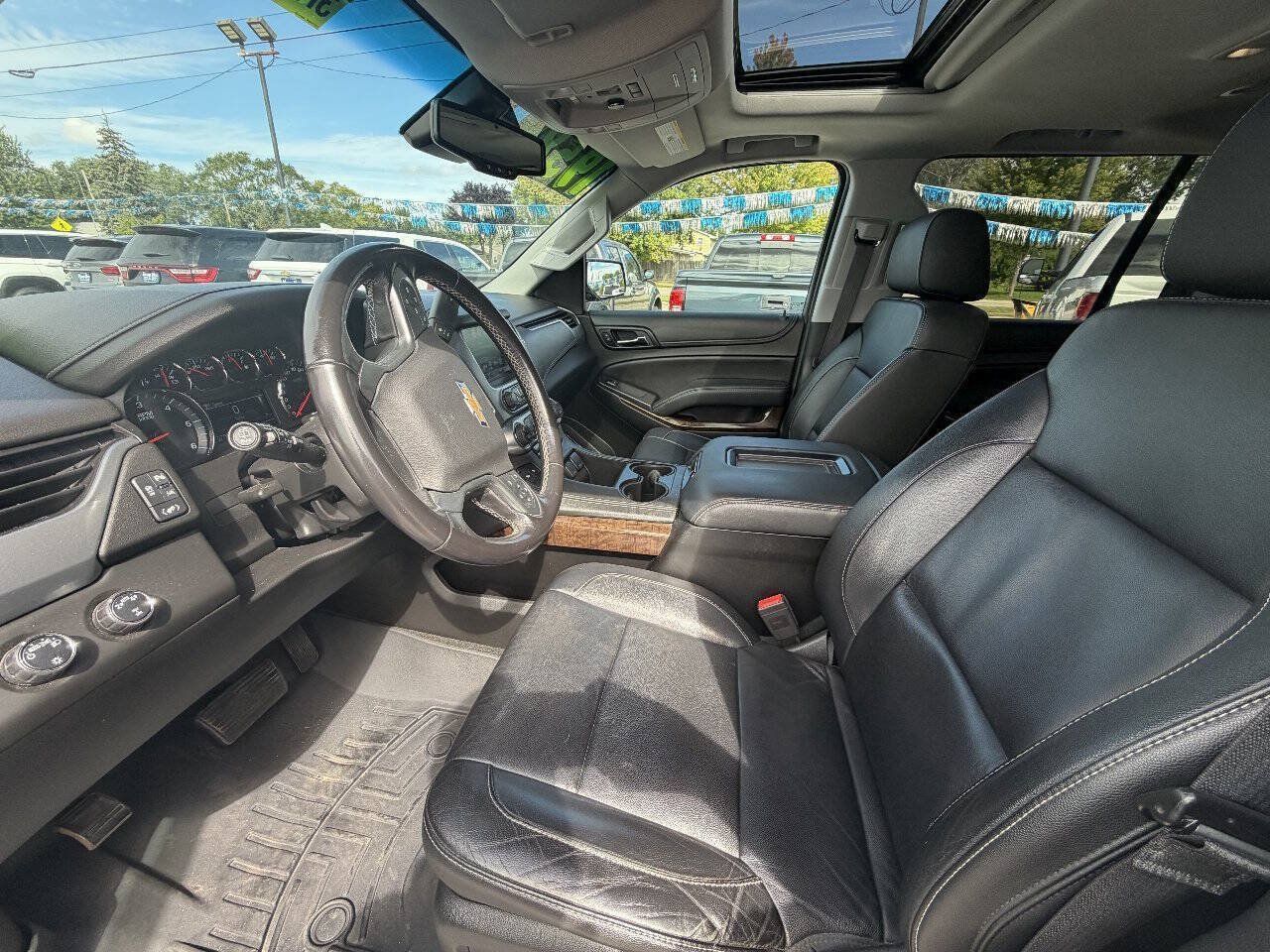Used 2018 Chevrolet Suburban LT AWD/4WD image 9