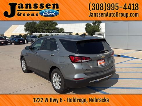 Used 2024 Chevrolet Equinox LT FWD image 8