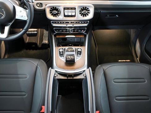 Used 2024 Mercedes-Benz G 550 image 17