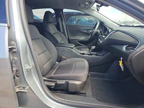 Used 2024 Chevrolet Malibu LT FWD image 9