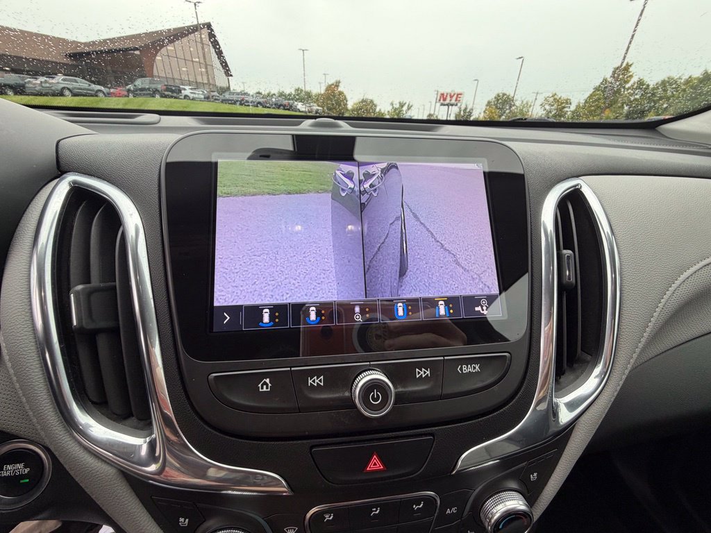 Used 2021 Chevrolet Equinox Premier AWD/4WD image 23