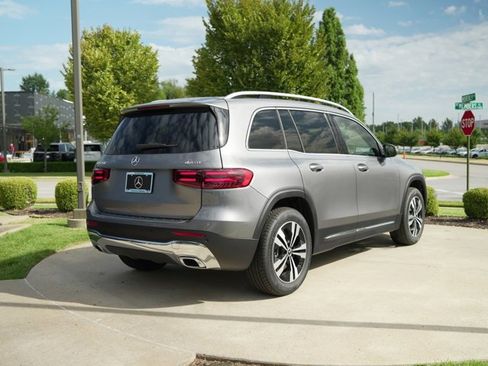 Used 2026 Mercedes-Benz GLB 250 4MATIC image 8