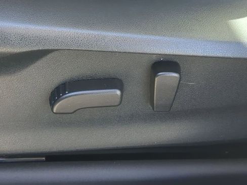 Used 2021 Subaru Ascent Premium w/ Convenience Package image 24