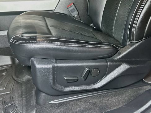 Certified 2019 Ford F150 Lariat AWD/4WD image 19