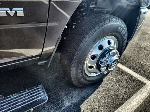 New 2026 RAM 3500 Laramie AWD/4WD image 24
