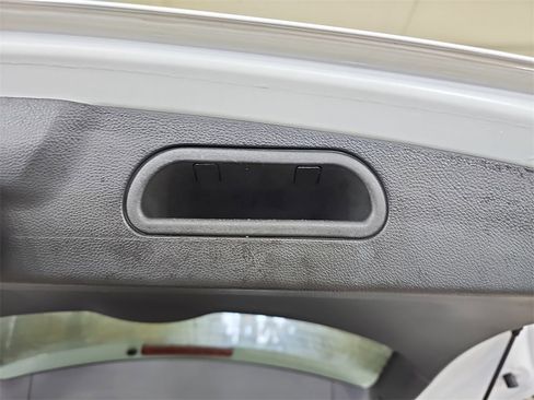 Used 2022 Buick Encore Preferred w/ Safety Package image 13