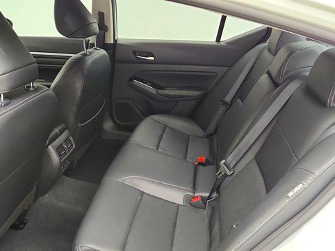 Used 2023 Nissan Altima 2.5 SL AWD/4WD image 19