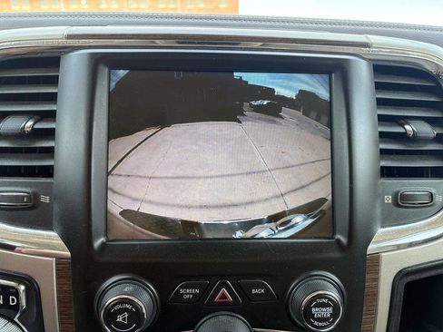 Used 2015 RAM 1500 Laramie w/ Convenience Group AWD/4WD image 17