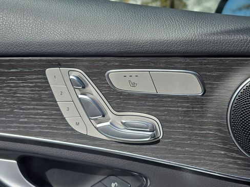 Used 2022 Mercedes-Benz GLC 300 4MATIC w/ Multimedia Package Lite image 29