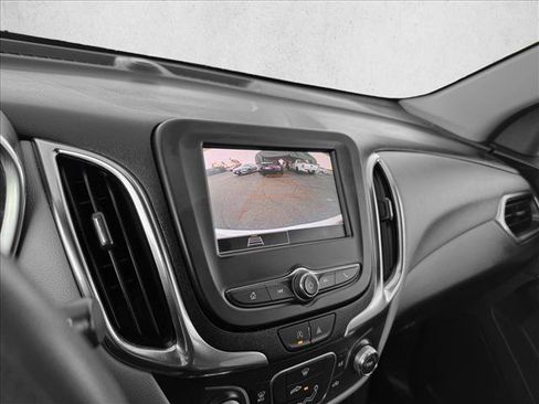 Used 2024 Chevrolet Equinox LS image 14