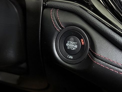 Certified 2022 Dodge Durango R/T w/ Blacktop Package image 35