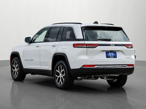 Used 2025 Jeep Grand Cherokee Limited w/ Luxury Tech Group II AWD/4WD image 3