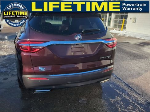 Used 2019 Buick Enclave Essence image 3