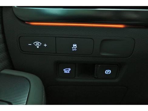 Certified 2025 Hyundai Palisade Calligraphy FWD image 22